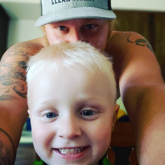 Profile Picture of David James (@davidjames504) on Poshmark