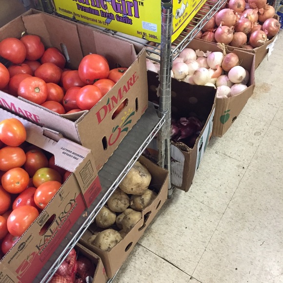 Profile Picture of Toby Lopez (@tobylopez04) on Poshmark