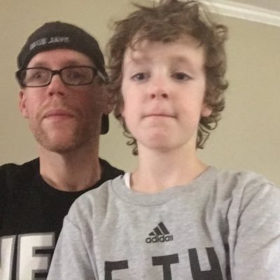 Profile Picture of Andrew Kemp (@kemp_dogg) on Twitter