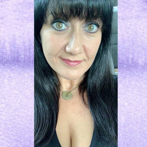 Profile Picture of Ashley Stakemiller (@letmetanyou) on Poshmark