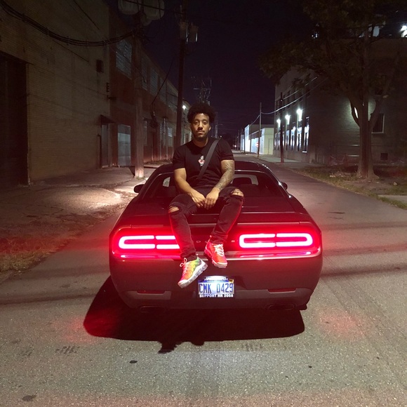 Profile Picture of Robert Stoudemire (@robbues3) on Poshmark