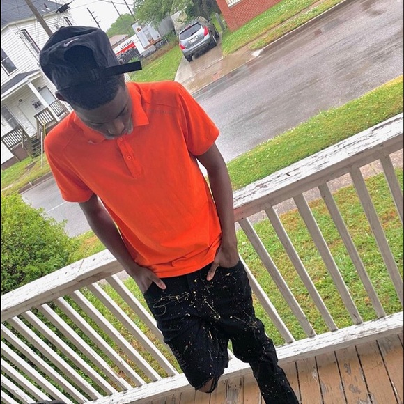 Profile Picture of Dominic Fields (@domobenjiii) on Poshmark