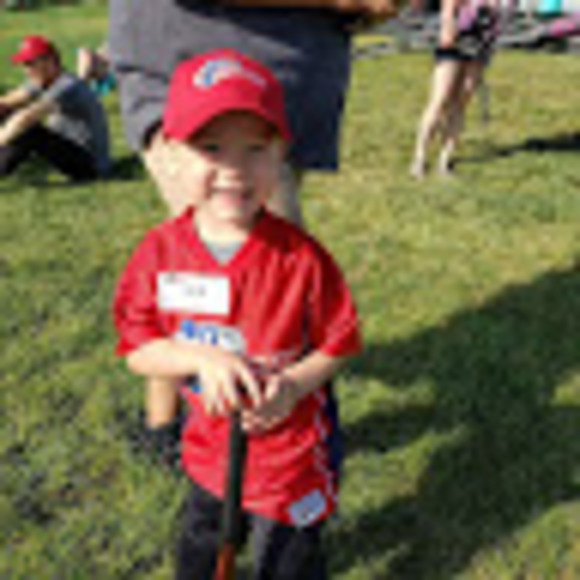 Profile Picture of Tatiana Wojtkowski (@lovethesnow82) on Poshmark