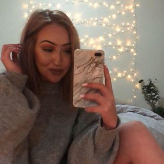 Profile Picture of Caitlyn Page (@caitlynjp) on Facebook