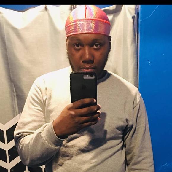 Profile Picture of Aleem Mayes (@aleemmayes) on Poshmark