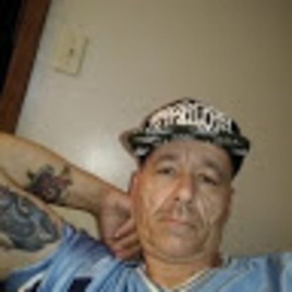 Profile Picture of Stephen Troughton (@level111467) on Poshmark