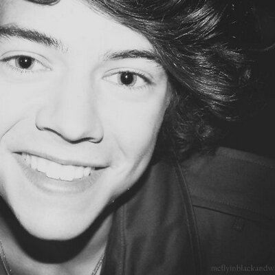 Profile Picture of Kerry+Zoe (@NarrysWhore) on Twitter