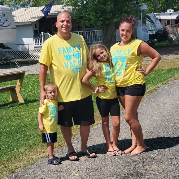 Profile Picture of Savannah Massimino (@smassimino87) on Poshmark