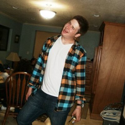 Profile Picture of MIchael Barreras (@mikeybearass) on Twitter