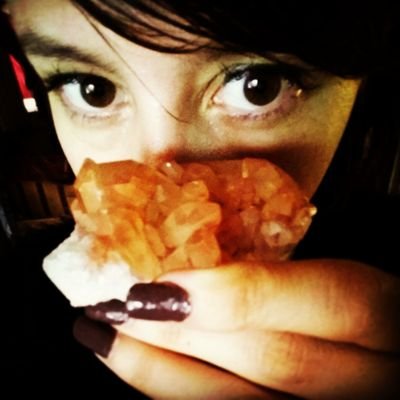 Profile Picture of Carmen Calderon (@kittiepai) on Twitter