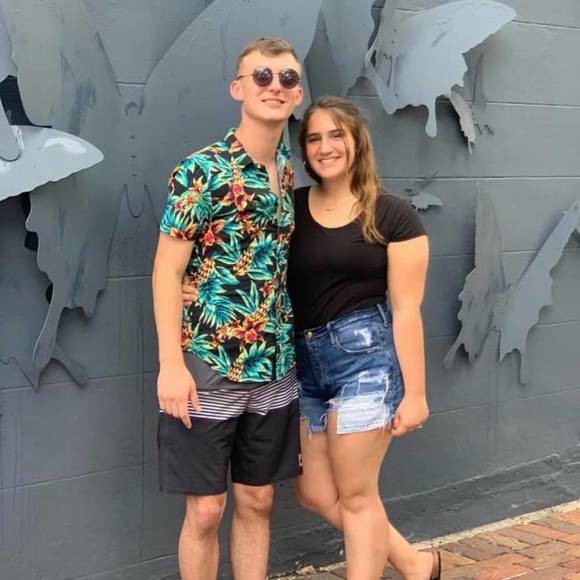 Profile Picture of Becca Hickernell (@littlehick6059) on Poshmark