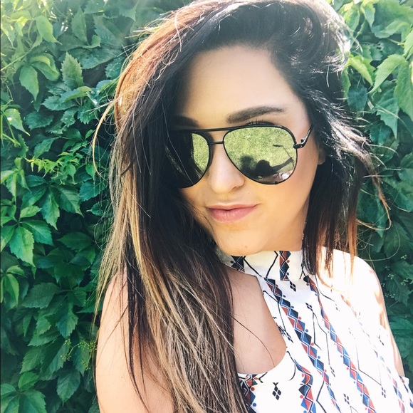 Profile Picture of Randi Keeney (@randi_lynne22) on Poshmark