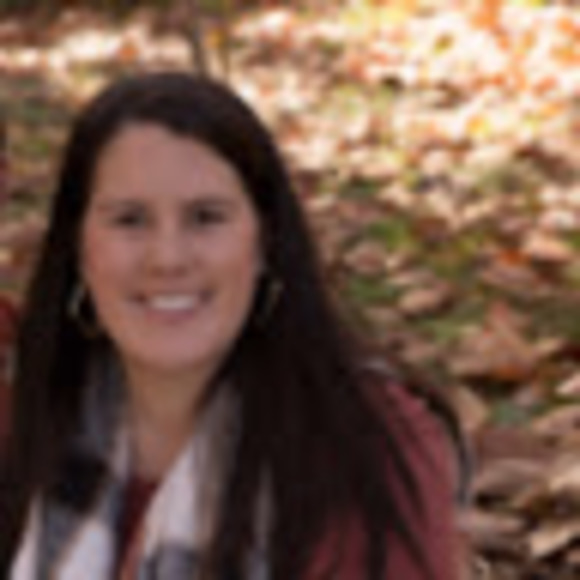 Profile Picture of Allison Manera (@allison_manera) on Poshmark