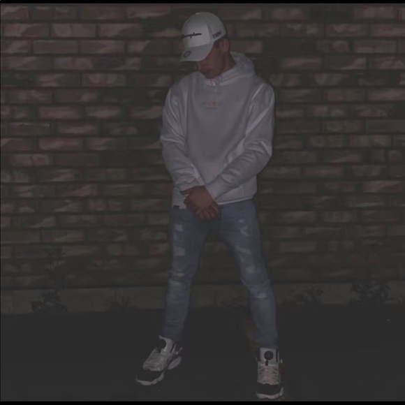 Profile Picture of Danik Muise (@creat3it) on Poshmark