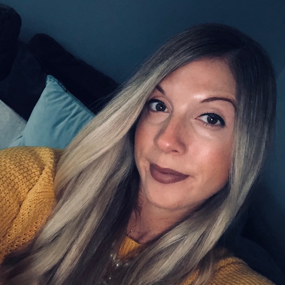 Profile Picture of Johanna Rehill (@jrehill) on Poshmark