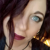 Profile Picture of Carly Conley (@TheCarlyalenz) on Youtube