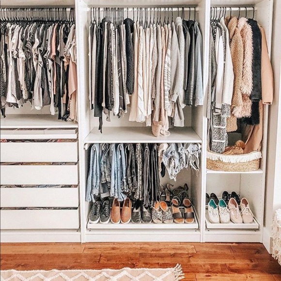 Profile Picture of Kaylee Snellings (@cutie_k24) on Poshmark