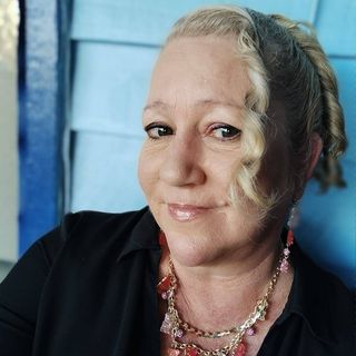 Profile Picture of Heather Manzi (@manzi_heather) on Instagram