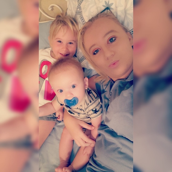 Profile Picture of Alyssa Almarode (@alyssaalmarode) on Poshmark