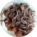 Profile Picture of Laura LaRue (@laruela_art) on Instagram