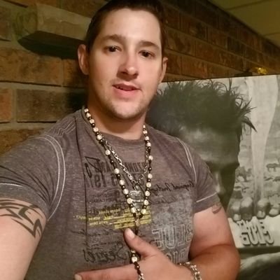 Profile Picture of Corey Daigle (@Const8ntin3) on Twitter