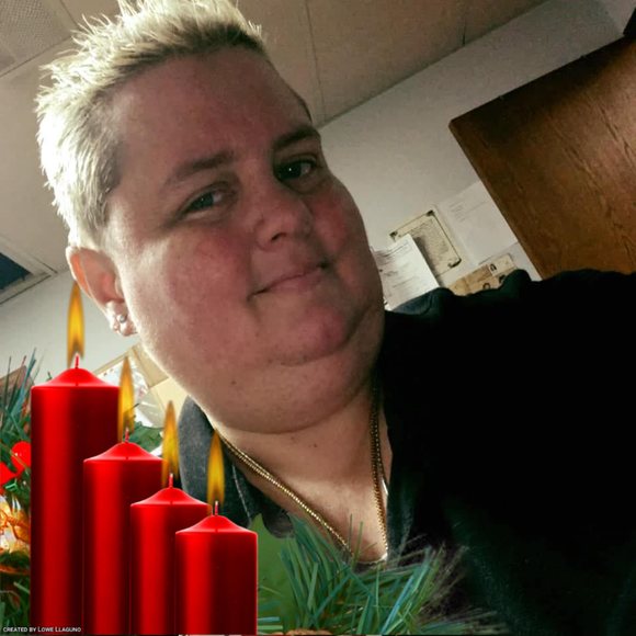 Profile Picture of Tina Marczak (@tinamarczak) on Poshmark