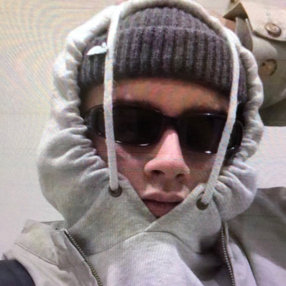 Randy Padilla - Poshmark Profile Picture of Randy Padilla (@roderickesp296) on Poshmark