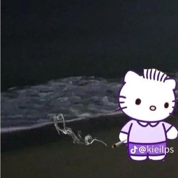 Profile Picture of Chabs Chabot (@oliviachabot23) on Poshmark