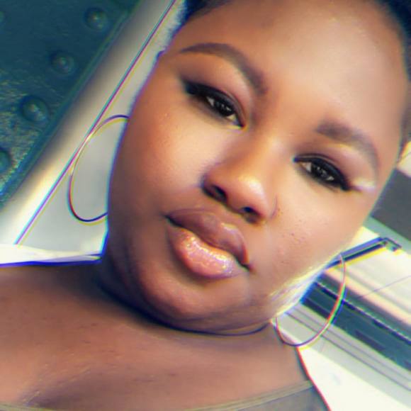 Profile Picture of Ebonie Michaelis (@akachan) on Poshmark
