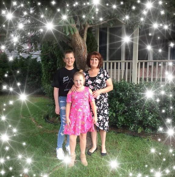 Profile Picture of Kristy Casteele (@kristyc1981) on Poshmark