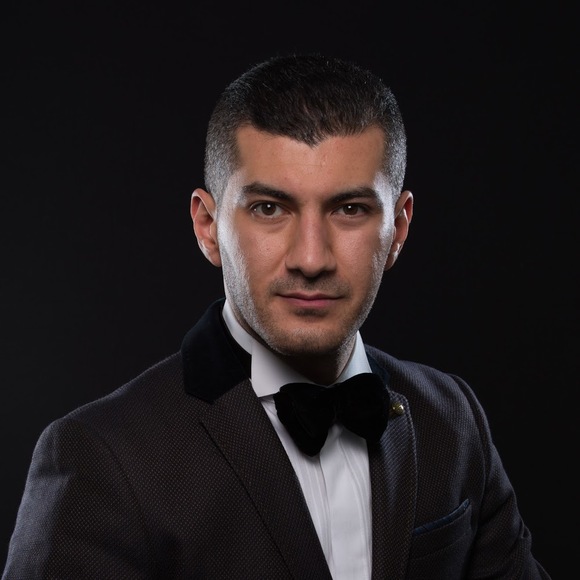 Profile Picture of Ahmed Badr (@abmano) on Poshmark