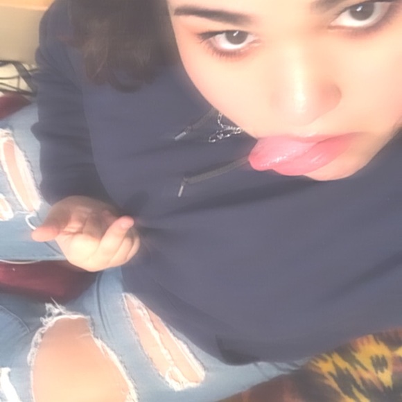 Profile Picture of Adela Canizalez (@bunnyeya) on Poshmark