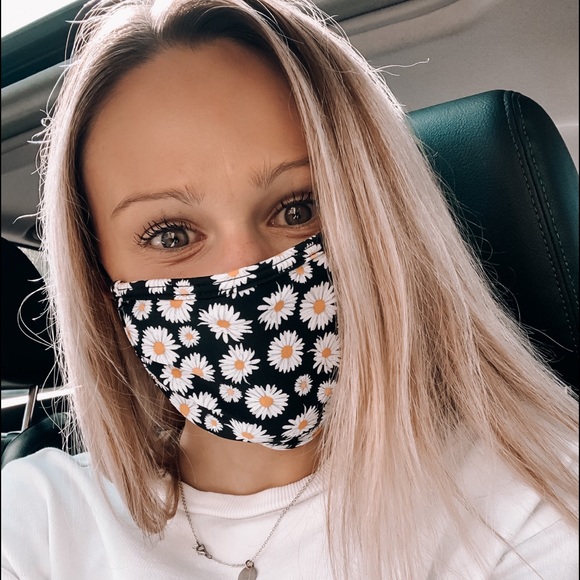 Profile Picture of Mackenzie Heggerness (@mack_hegg) on Poshmark