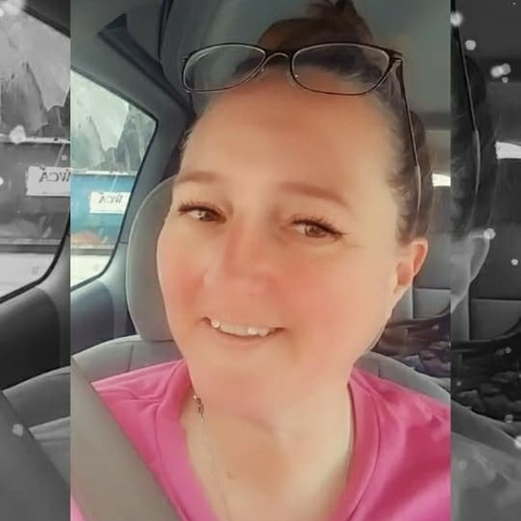 Penny Hilligoss - Poshmark Profile Picture of Penny Hilligoss (@pennyshane) on Poshmark