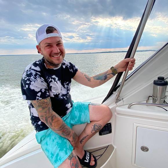 Profile Picture of Scott Bailey (@scottbailey869) on Poshmark