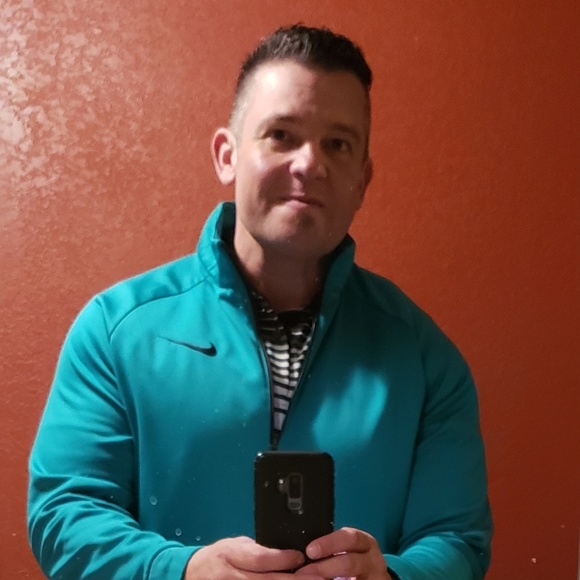 Profile Picture of Justin Adams (@justinadams405) on Poshmark