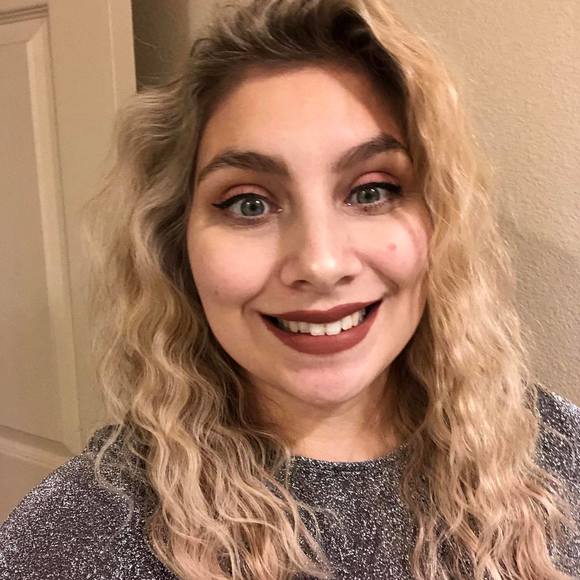 Profile Picture of Victoria Canaday (@victoriacanaday) on Poshmark