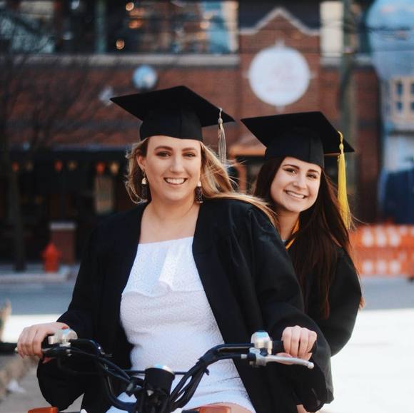 Profile Picture of Kelly Shashlo (@kshashlo) on Poshmark