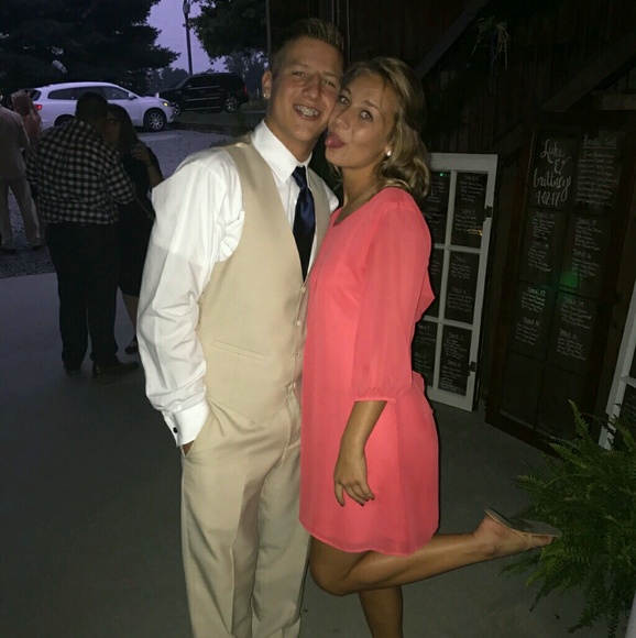 Profile Picture of Tayler Grunkemeyer (@taygrunk) on Poshmark