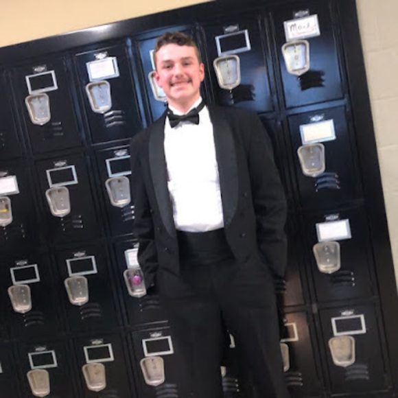 Profile Picture of Carter Harris (@carterharris10) on Poshmark