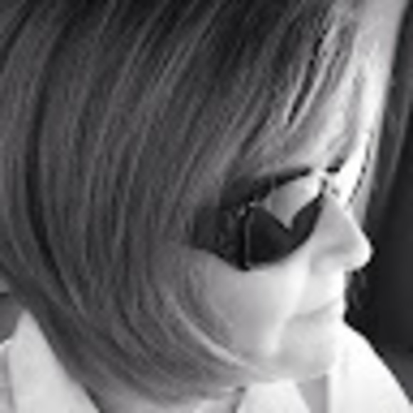 Profile Picture of Sheri Neidlinger (@kg4ktw) on Poshmark