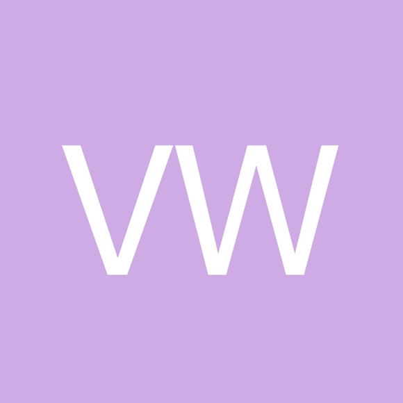 Profile Picture of Vicki Welyk (@vwelyk) on Poshmark