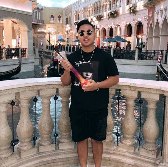 Profile Picture of Jeff Lumbao (@hypejl) on Poshmark