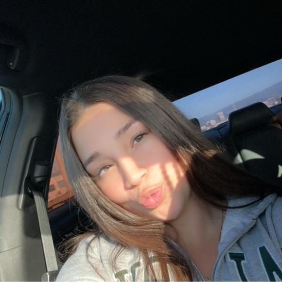 Profile Picture of Priscilla Cosmas (@cillanessa16) on Poshmark