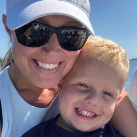 Profile Picture of Mary Knellinger (@maryekovacik) on Poshmark