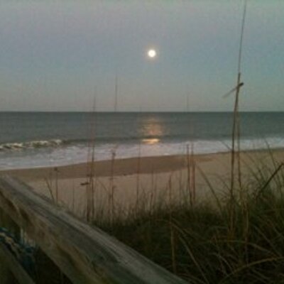 Profile Picture of Jennifer Laughlin (@jen_laughlin) on Twitter