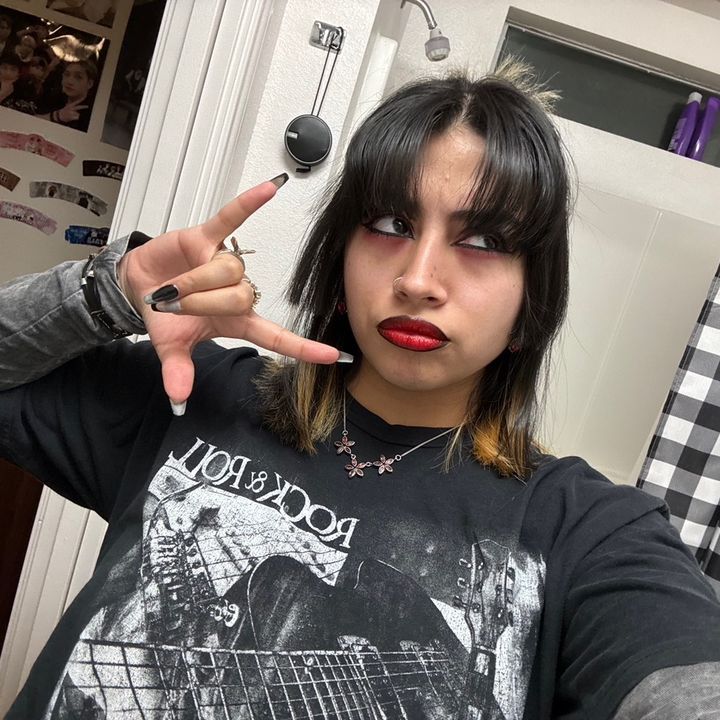 Profile Picture of Andrea🤪 (@champion_.andrea) on Tiktok