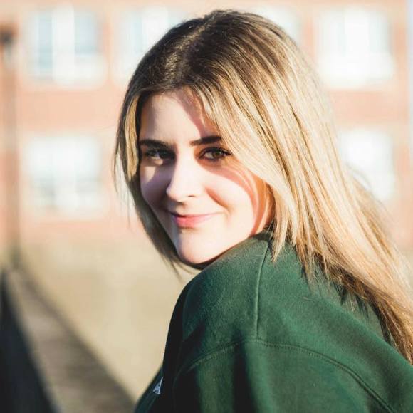 Profile Picture of Chelsey Wright (@chelseywright0) on Poshmark