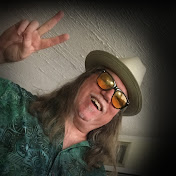 Profile Picture of Sean Hale Woodcrafts And Music (@SeanHaleWoodcraftsandMusic) on Youtube