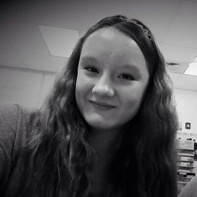 Profile Picture of Kim Deaton (@justcallmekim17) on Twitter